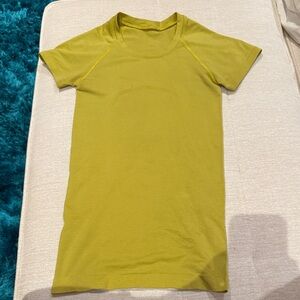 LULULEMON (worn) swiftly tech (size 0)